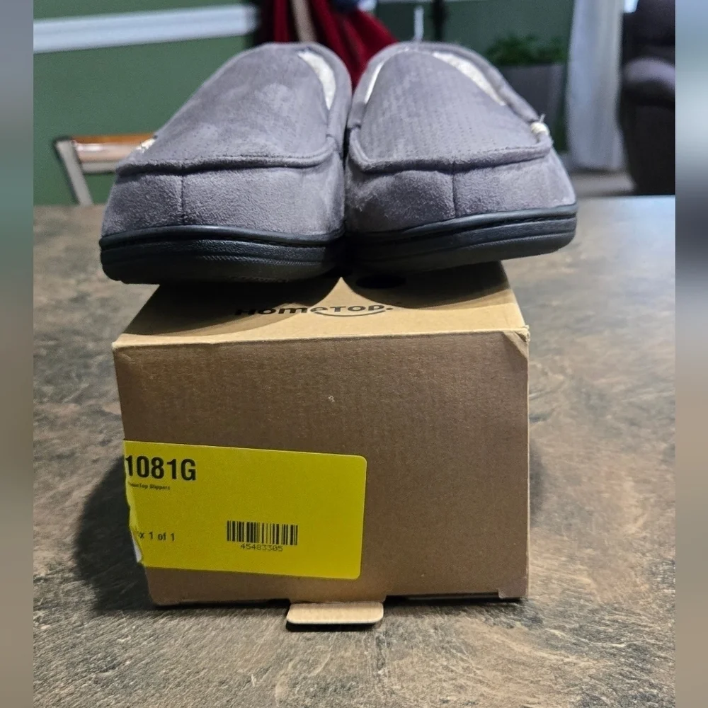 HomeTop Men's Classic Moccasin Slippers #743